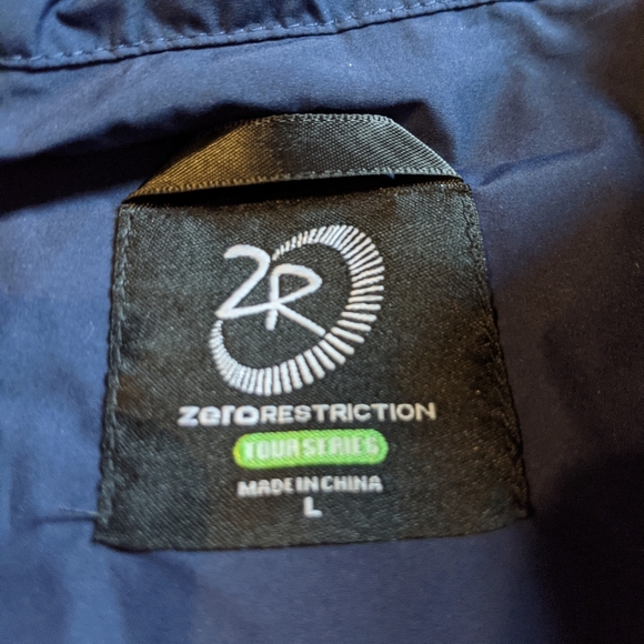Zero Restriction Packable Waterproof Golf Jacket - Picture 3 of 5